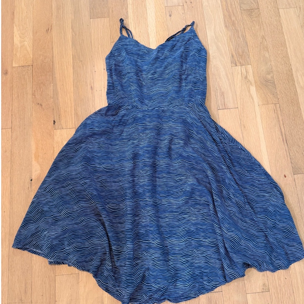 Old Navy Womens‎ Smocked Tube Top Navy Blue White Striped Strapless Cropped S